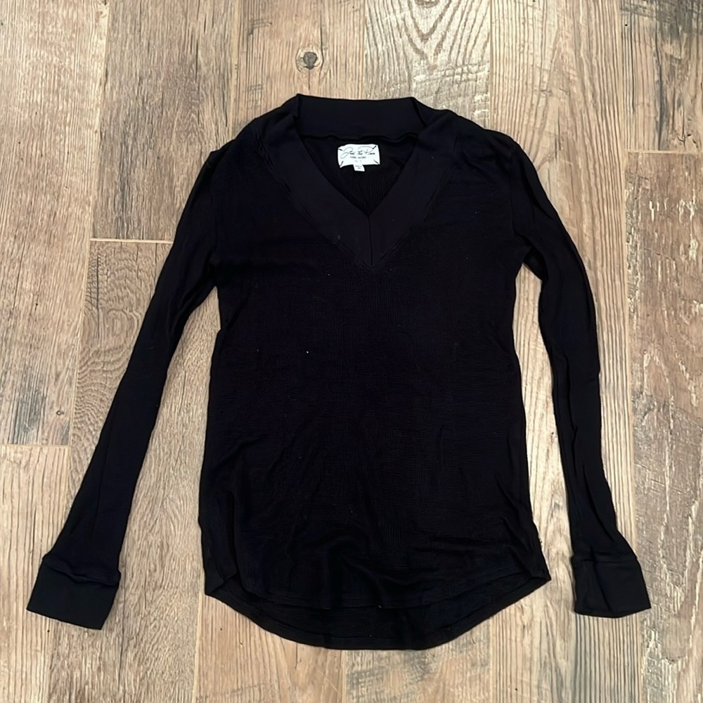 Feel the Piece Woman’s Black Long sleeve Size XS/S
